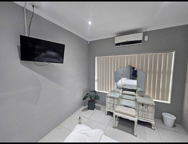 4 BEDROOM HOUSE FOR SALE IN ASTON BAY